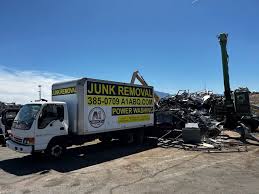 Best Yard Waste Removal  in Royal Oak, MI